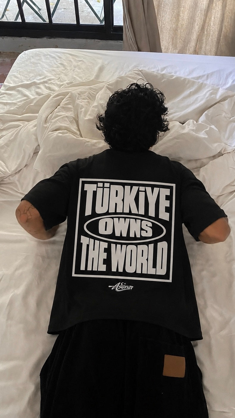 Türkiye owns the World Oversize T-Shirt